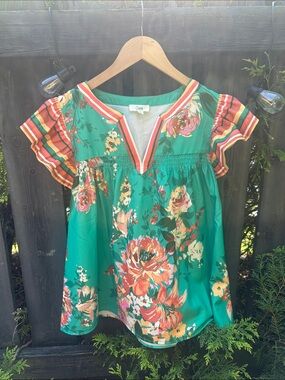 Green Floral V-Neck Ruffle Sleeve Tunic